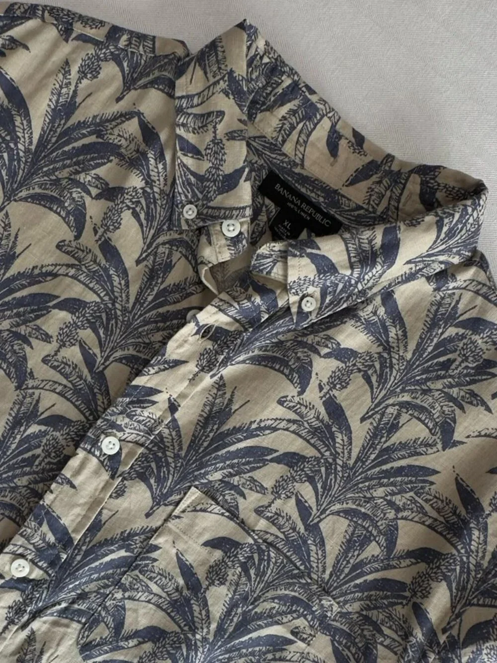 Banana Republic beautiful banana